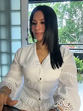 Snapshot of Sofia_Convers chatting on May 27, 12:35 pm Sofia Convers online show from May 27, 12:35 pm