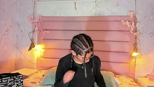 Snapshot of Maxim-Walker chatting on October 24, 3:03 am Maxim-Walker online show from October 24, 3:03 am