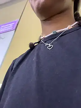 Snapshot of Maxim-Walker chatting on November 30, 2:26 am Maxim-Walker online show from November 30, 2:26 am