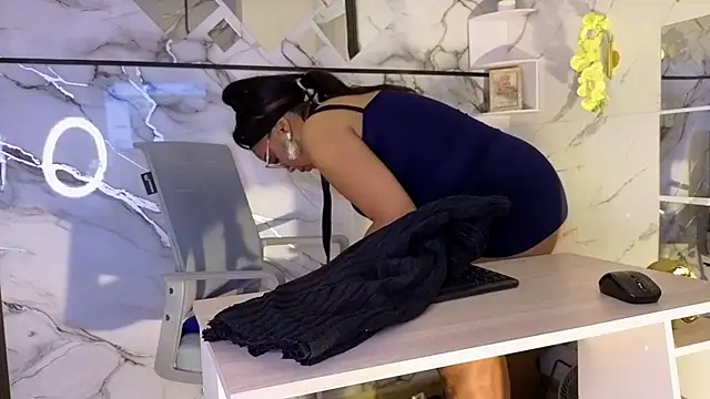 AmberNix online show from July 29, 6:39 pm