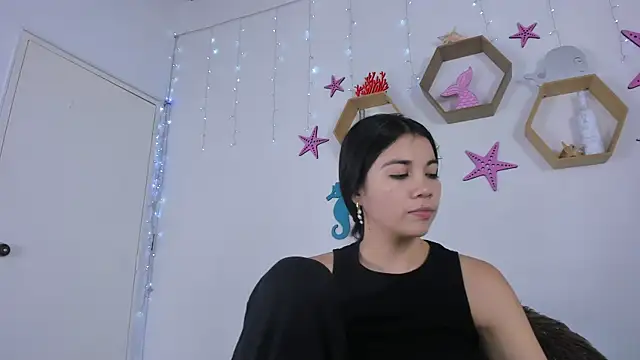 Snapshot of Emiily_Parkerr chatting on December 27, 3:09 am Emiily Parkerr online show from December 27, 3:09 am