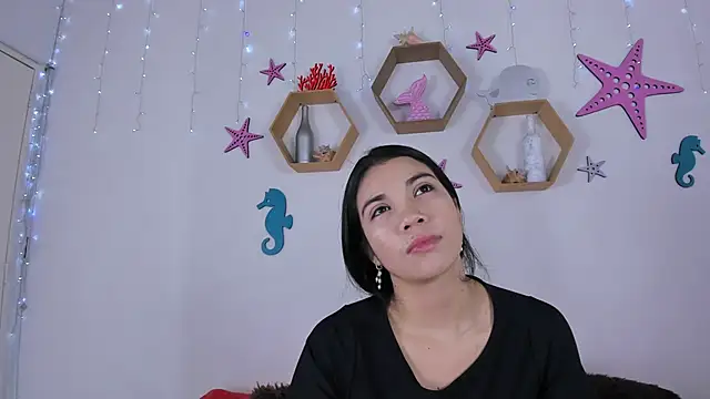 Snapshot of Emiily_Parkerr chatting on December 28, 3:04 am Emiily Parkerr online show from December 28, 3:04 am