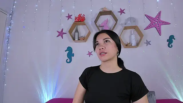Snapshot of Emiily_Parkerr chatting on March 14, 3:15 am Emiily Parkerr online show from March 14, 3:15 am