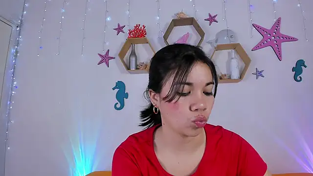 Snapshot of Emiily_Parkerr chatting on March 19, 2:59 am Emiily Parkerr online show from March 19, 2:59 am