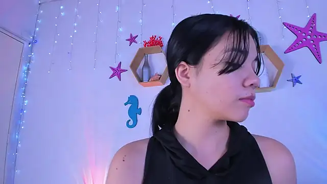 Snapshot of Emiily_Parkerr chatting on September 26, 3:21 am Emiily Parkerr online show from September 26, 3:21 am