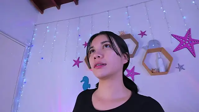 Emiily Parkerr online show from November 7, 2:55 am