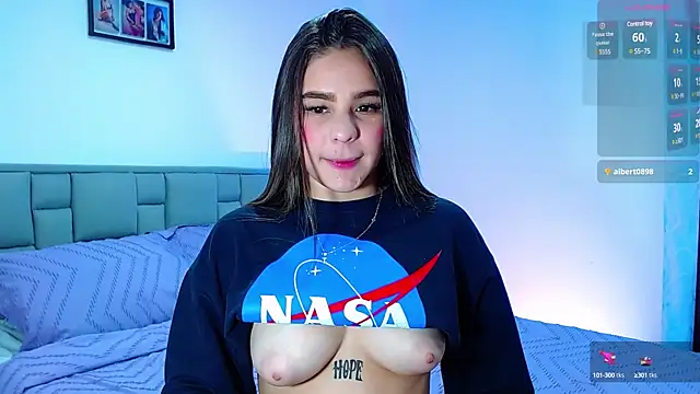 Snapshot of astrid-omega chatting on February 11, 12:06 am astrid-omega online show from February 11, 12:06 am