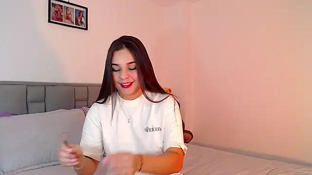 Snapshot of astrid-omega chatting on September 28, 2:17 am astrid-omega online show from September 28, 2:17 am