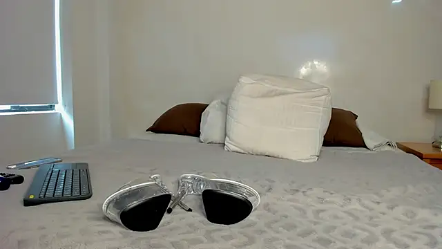 Snapshot of melisa_ferretti chatting on November 10, 6:07 pm melisa ferretti online show from November 10, 6:07 pm