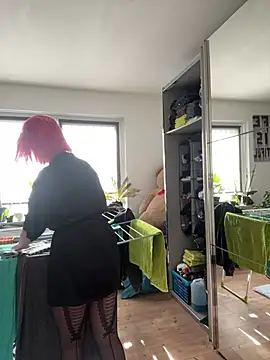 Snapshot of Off__Melonenmandy chatting on February 24, 11:43 am Off Melonenmandy online show from February 24, 11:43 am