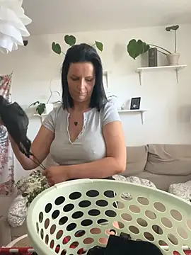 Snapshot of Off__Melonenmandy chatting on April 23, 4:09 pm Off Melonenmandy online show from April 23, 4:09 pm