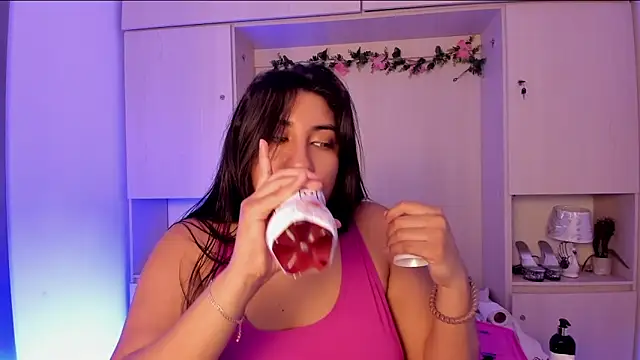 CANDYGABYY online show from May 2, 8:25 pm