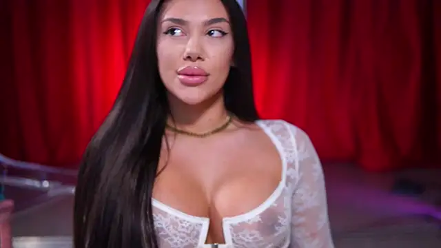 Snapshot of NatyDesiree chatting on January 6, 1:31 am NatyDesiree online show from January 6, 1:31 am