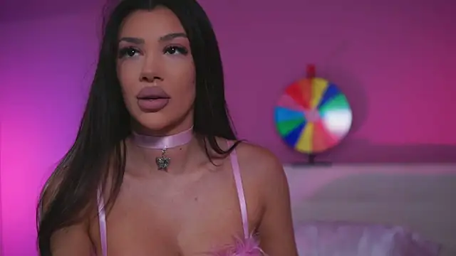 Snapshot of NatyDesiree chatting on February 13, 7:42 pm NatyDesiree online show from February 13, 7:42 pm