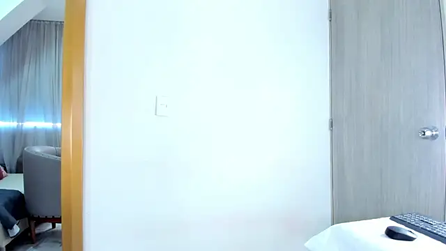 Snapshot of SofiaRios04 chatting on November 7, 12:38 pm SofiaRios04 online show from November 7, 12:38 pm