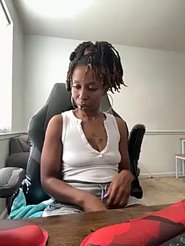 LeyaHoneybuns online show from November 4, 5:23 pm