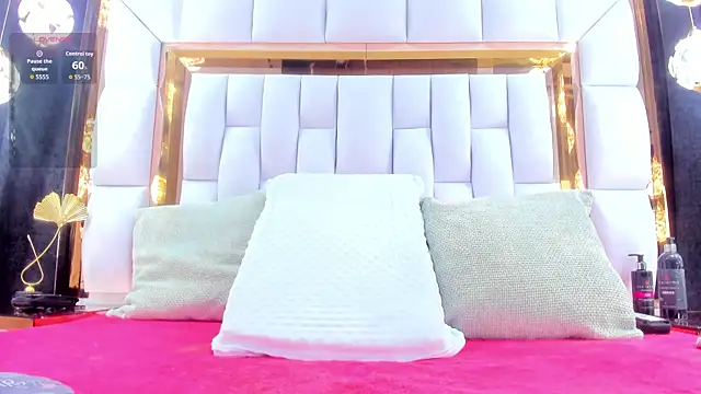 RileySweett online show from November 15, 11:40 am