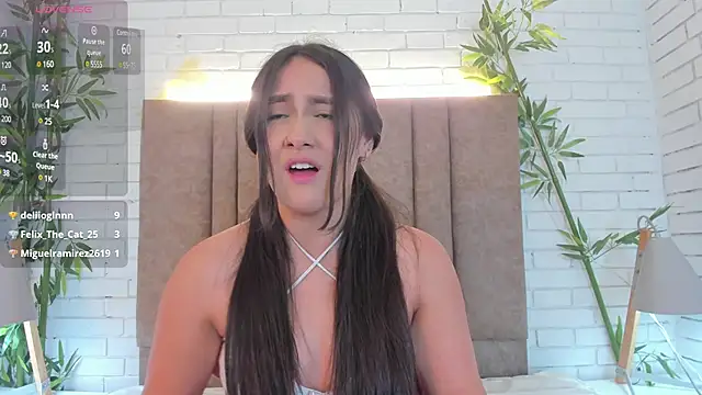 paulina sweett  online show from February 12, 3:38 pm