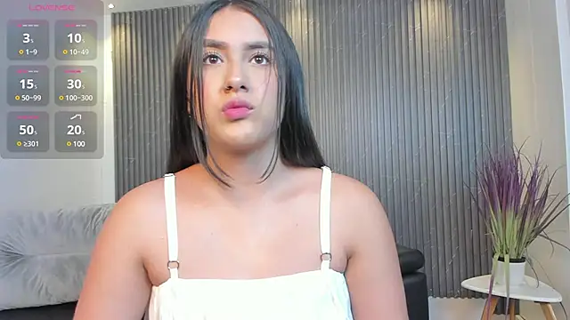 paulina sweett  online show from February 19, 12:22 pm