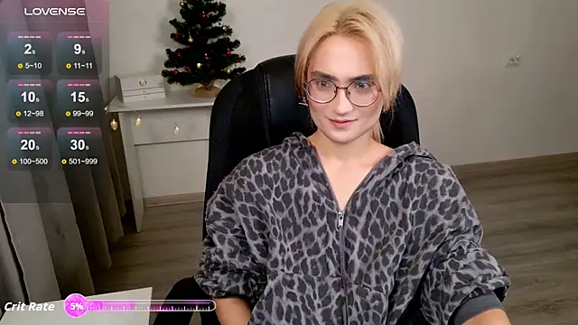 CuteYukiKun online show from December 4, 5:21 pm