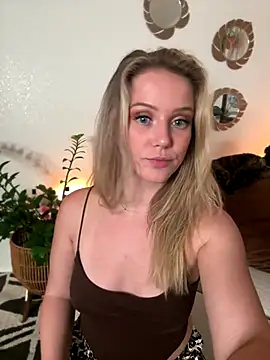 lexi luv online show from December 16, 4:06 am