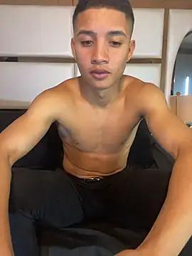 ALAN SANTHOS online show from December 15, 4:50 am