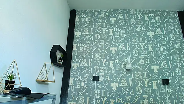 Snapshot of Lindsey8 chatting on November 26, 12:39 pm Lindsey8 online show from November 26, 12:39 pm