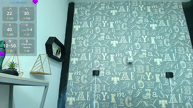 Snapshot of Lindsey8 chatting on November 29, 2:31 pm Lindsey8 online show from November 29, 2:31 pm