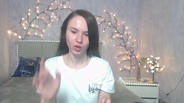 KaraCriegs online show from May 1, 6:12 pm