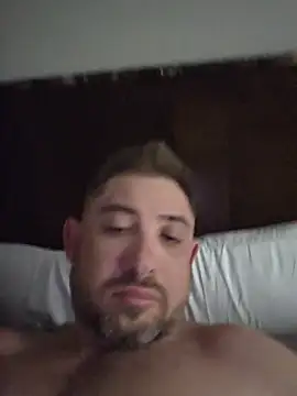 Snapshot of caliguy37 chatting on June 3, 8:50 am caliguy37 online show from June 3, 8:50 am