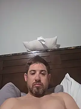 Snapshot of caliguy37 chatting on July 16, 5:46 am caliguy37 online show from July 16, 5:46 am