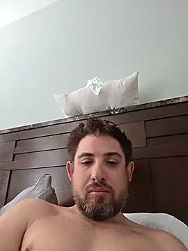 Snapshot of caliguy37 chatting on July 21, 6:21 pm caliguy37 online show from July 21, 6:21 pm