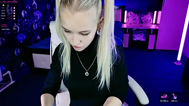 ShhhO O online show from October 13, 5:57 pm