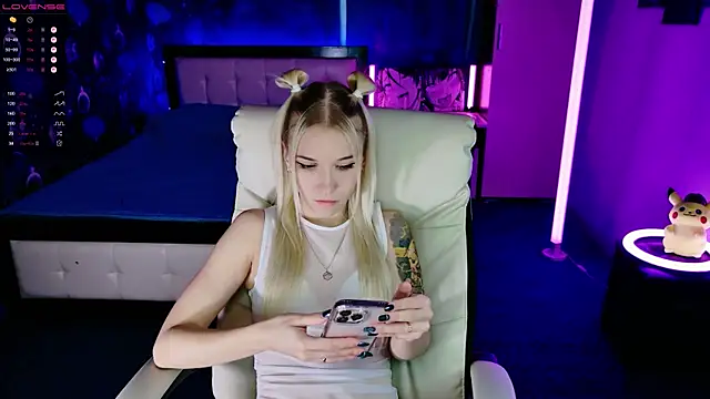 ShhhO O online show from November 29, 12:08 pm