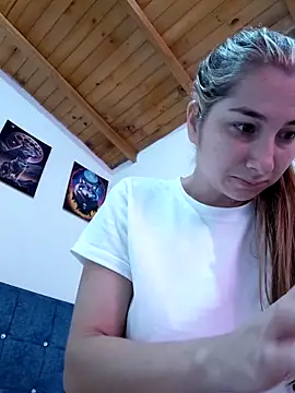 Iris love18 online show from February 20, 1:55 pm