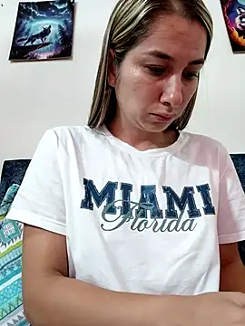 Iris love18 online show from April 27, 2:37 pm