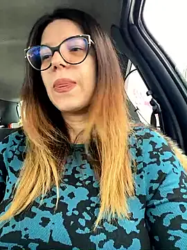 NadiraNoor online show from January 8, 10:06 am