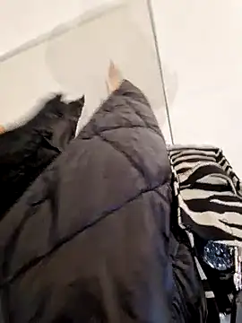 Ina HotX online show from December 7, 3:41 pm