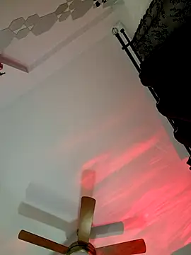 Ina HotX online show from December 8, 3:35 pm