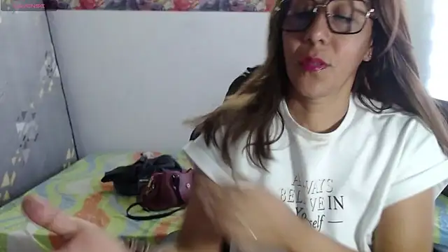 Snapshot of horny_paty chatting on May 24, 11:26 am horny paty online show from May 24, 11:26 am