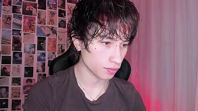 liamelf online show from November 18, 5:45 am