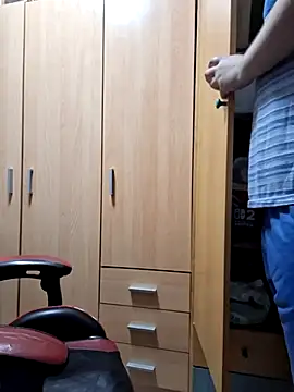 Snapshot of Javier_bear chatting on November 2, 10:23 pm Javier bear online show from November 2, 10:23 pm