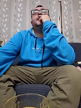 Javier bear online show from January 6, 9:39 pm