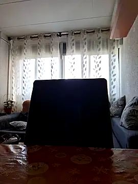 Snapshot of Javier_bear chatting on May 22, 8:21 am Javier bear online show from May 22, 8:21 am