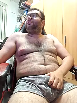 Snapshot of Javier_bear chatting on June 15, 1:46 pm Javier bear online show from June 15, 1:46 pm