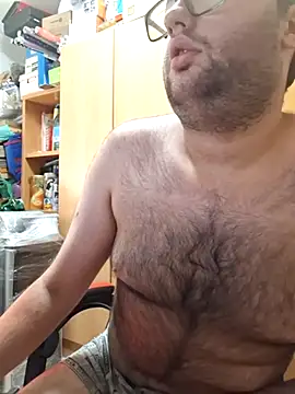 Snapshot of Javier_bear chatting on June 27, 9:58 am Javier bear online show from June 27, 9:58 am