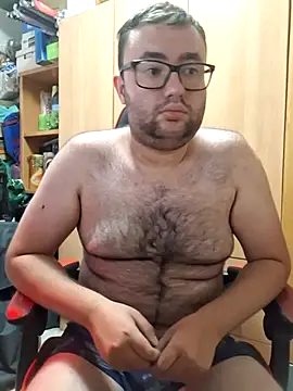 Snapshot of Javier_bear chatting on July 29, 12:47 pm Javier bear online show from July 29, 12:47 pm