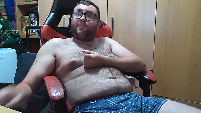 Snapshot of Javier_bear chatting on August 2, 9:35 pm Javier bear online show from August 2, 9:35 pm