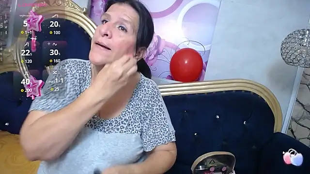 Snapshot of karito_mature17 chatting on November 22, 11:20 am karito mature17 online show from November 22, 11:20 am