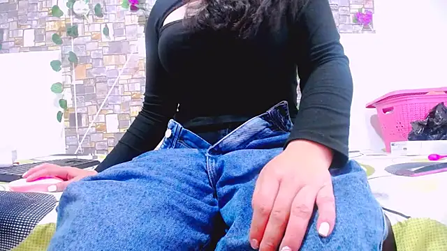 MaidenGame online show from November 17, 2:12 pm